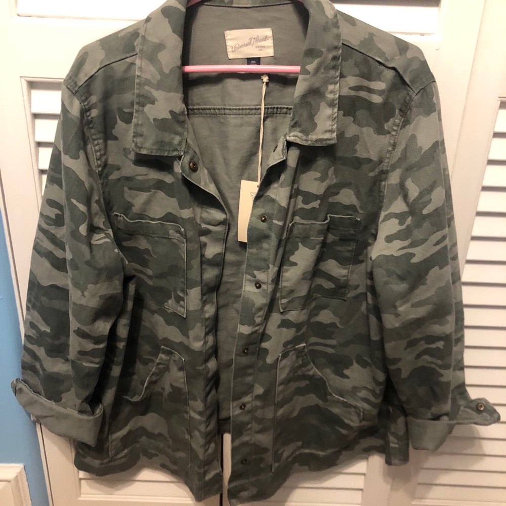 Universal Thread Camo Jacket